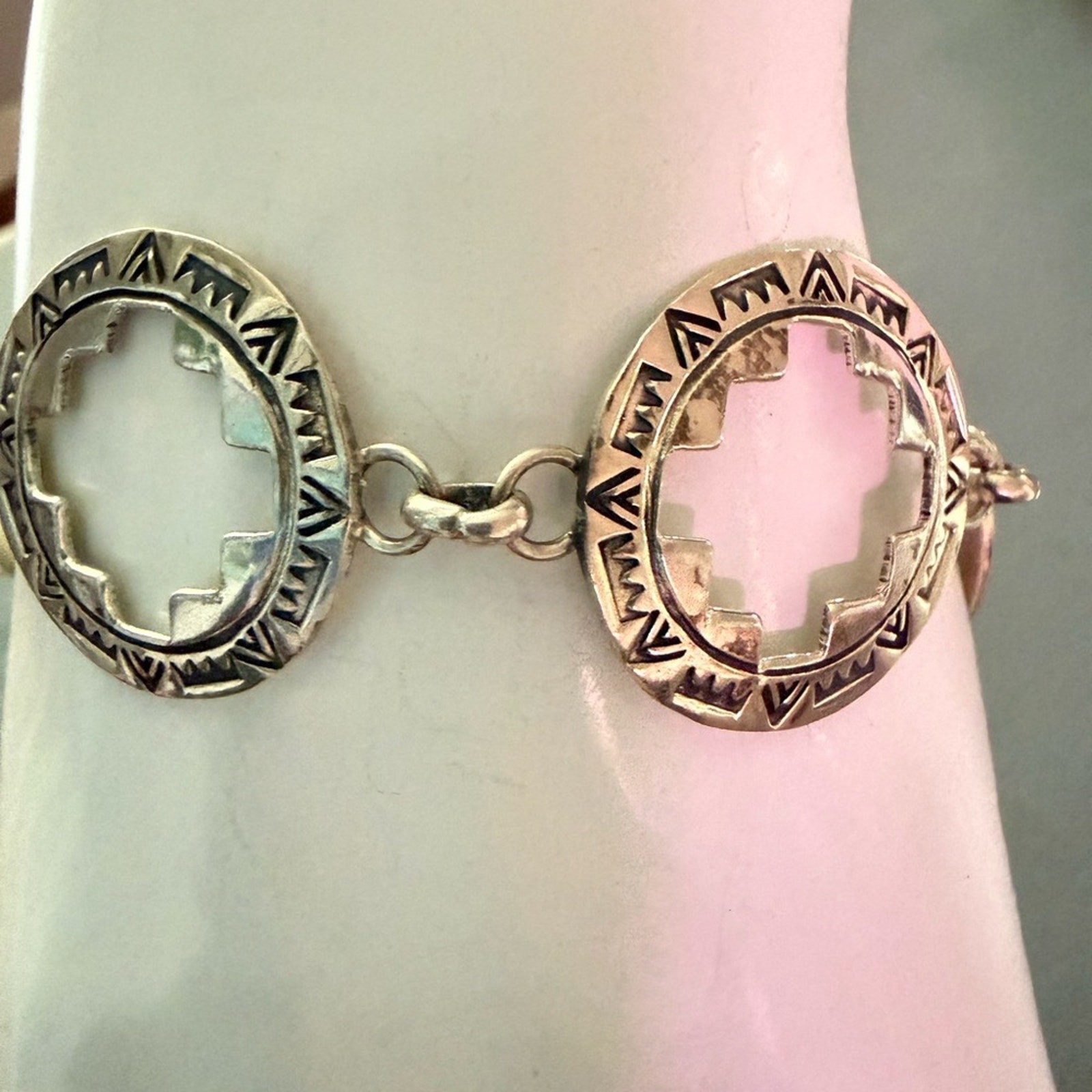 Sterling Silver Native Circle Linked Bracelet - image 7
