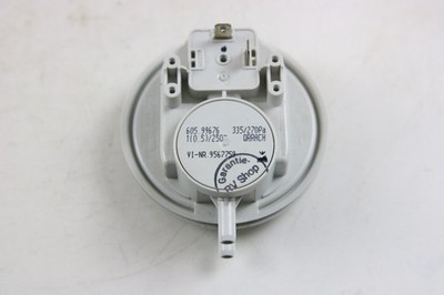 Huba Control Differenzdruckschalter / Druckwächter 605.99676 / 335/270 Pa ''4499''