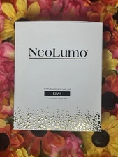 NeoLumo Natural Glow Nail Kit Kiwi