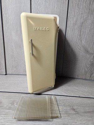 Maileg Miniature Fridge, Yellow  w Two Shelves -  damaged in shipping unused