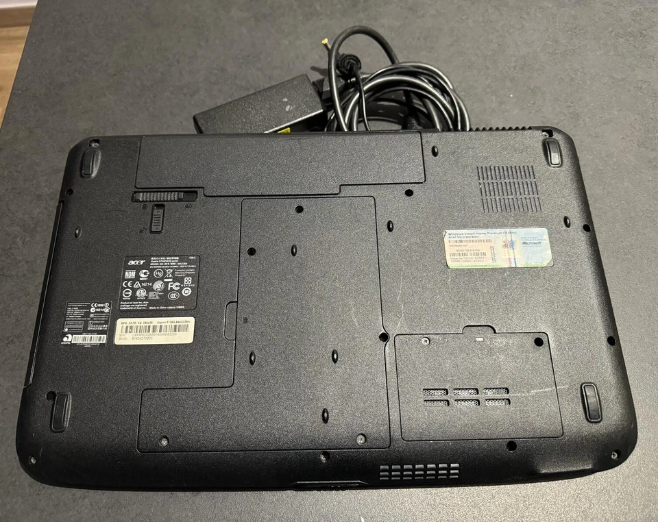 Acer Aspire 5738G-664G32MN (Intel T6400 + Ram 4GB + HDD 120GB) - Immagine 3 di 4