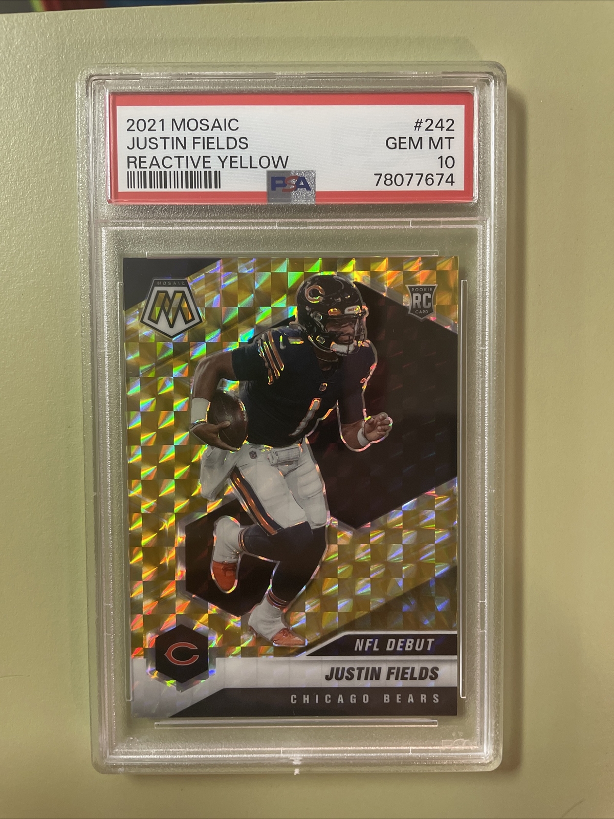 Justin Fields 2021 Panini Mosaic Reactive Yellow Rookie Prizm #242 PSA 10 Debut