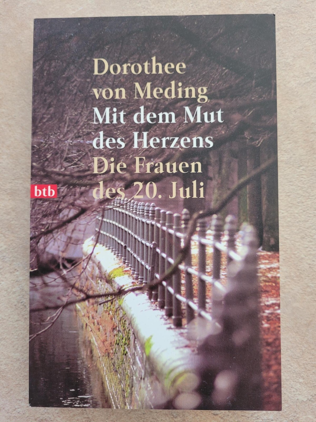 Mit dem Mut des Herzens von Sofie Berg (2020, Taschenbuch)