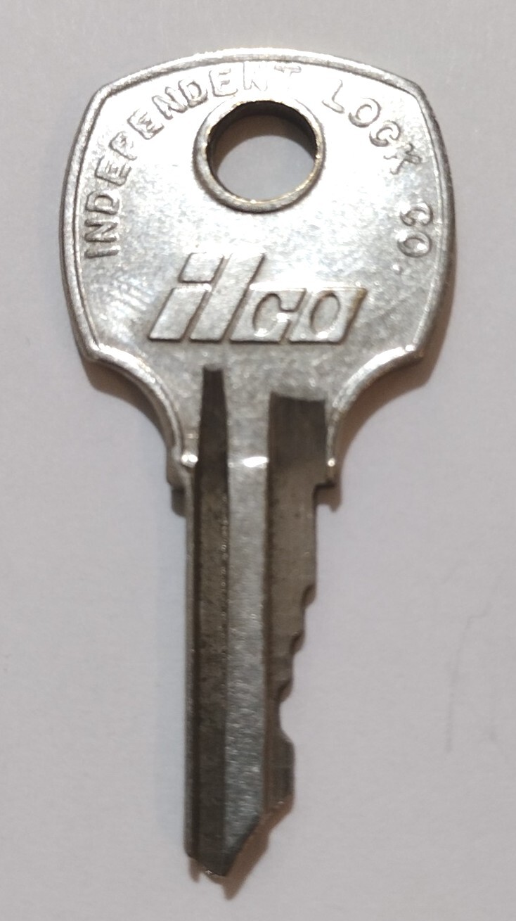Vintage Key ILCO 1069 H Fitchburg Mass Independent Lock Co Appx 1-5/8