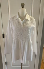 Collections Etc Size M Collared Button Down Shirt 100% Cotton Crinkle Scallop