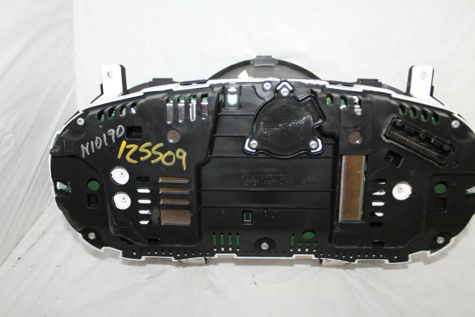 Cuadro de instrumentos velocímetro panel de instrumentos 2014 2015 Kia Sorento 83.576 millas Foto 2 de 4