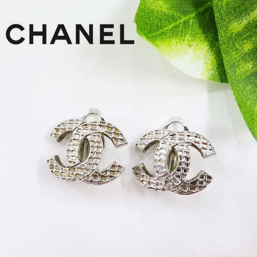 Vintage CHANEL CC Logo Silver Clip-On Earrings Used From Japan