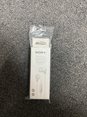 Sony MDR-EX15AP In White. Wired Earbuds With Noise Isolation. With Microphone!!