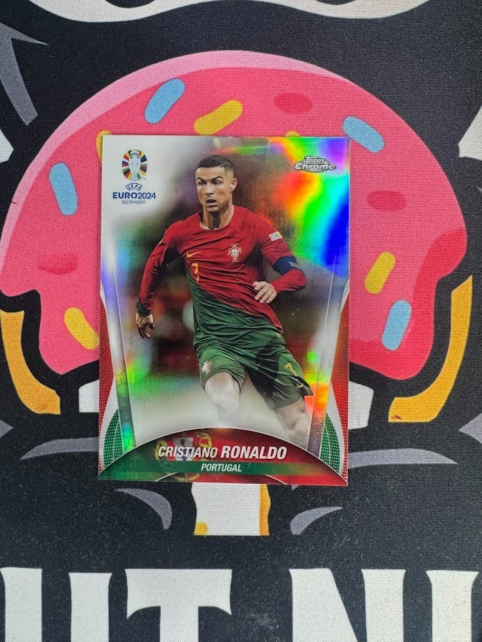 CRISTIANO RONALDO 2024 TOPPS CHROME EURO CRISTIANO RONALDO REFRACTOR #7 Portugal