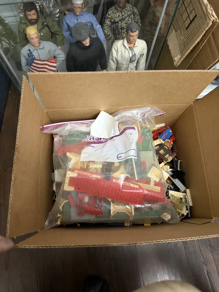 Vintage 1980's Lego Mini Figs and big lot Legos Vehicles NASA Police etc. - Image 4 of 4