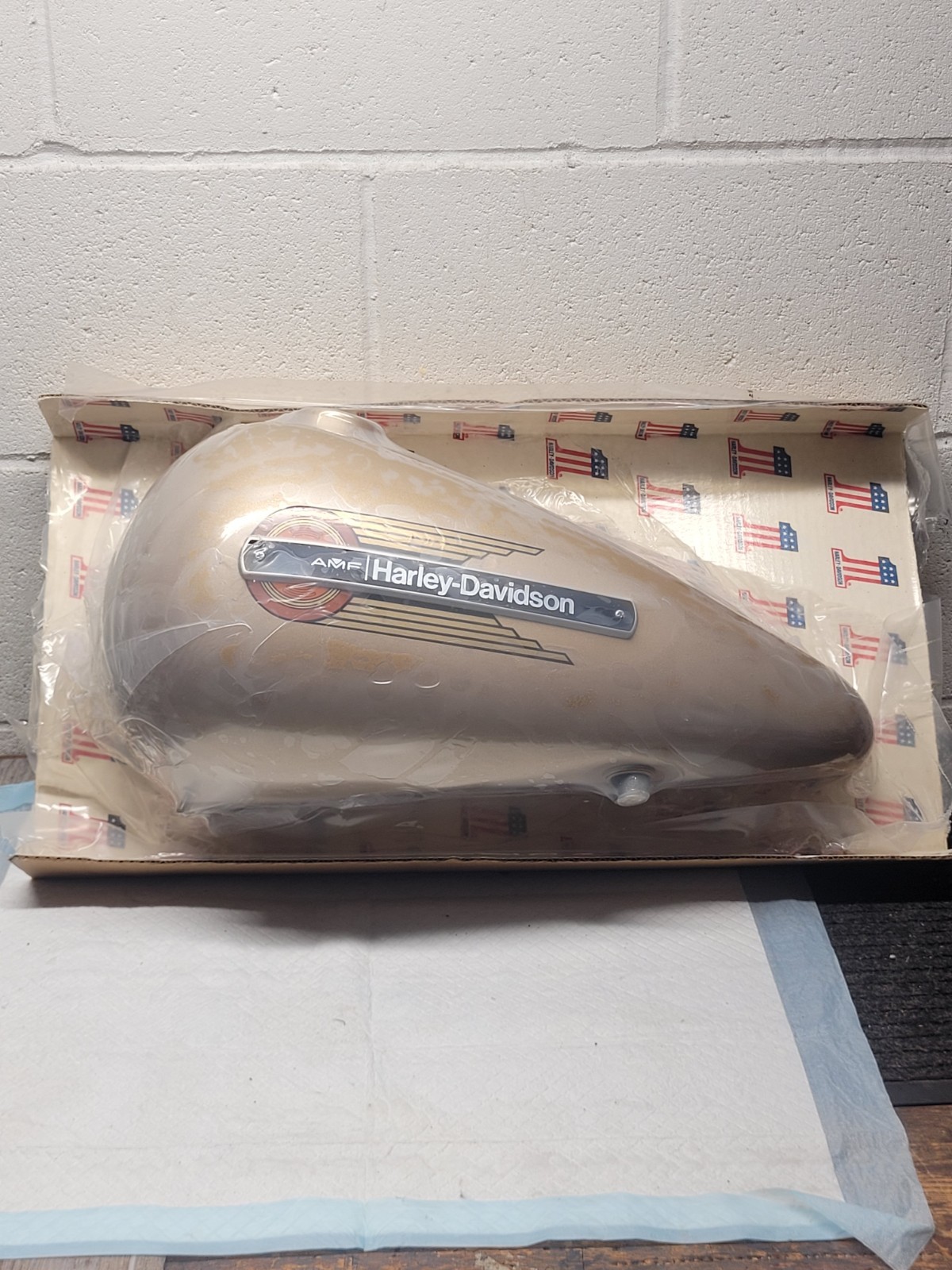 Panhead Flathead Shovelhead Left 1979 Flh Gas Tank Nos..