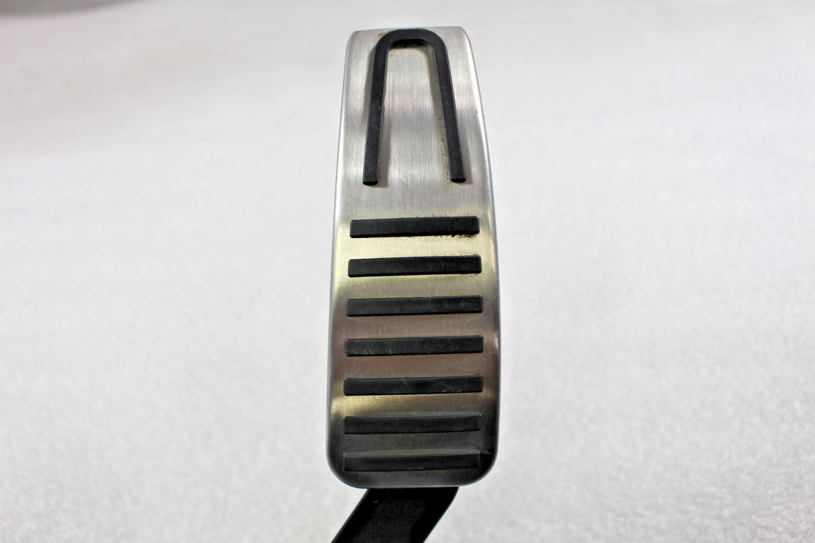 Maserati Ghibli, Levante, Accelerator Pedal, Used, P/N 670034346