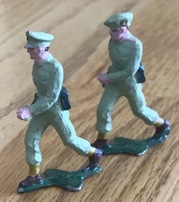 Pre1970 Unknown Maker (Authenticast)  LooksLike Swiss Army  Medics Toy Soldiers