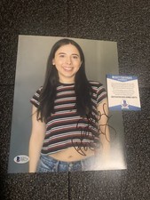 Foto autógrafa de comediante Esther Povitsky 8x10 BASURA MARTES PODCAST BAS PSA JSA