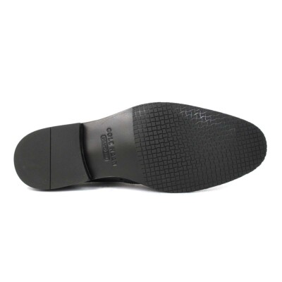 Cole Haan Men display picture 1