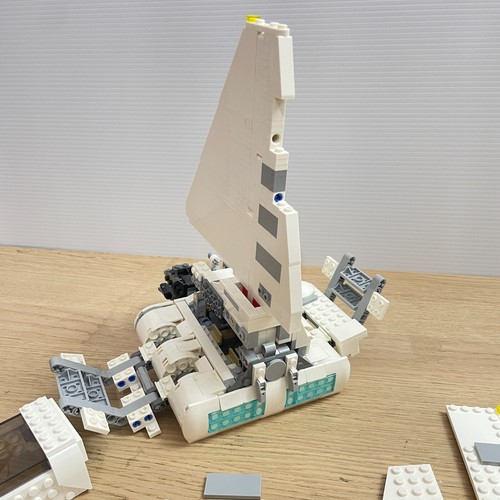 LEGO Star Wars: Imperial Shuttle (75302) - Ship Only - Picture 3 of 6