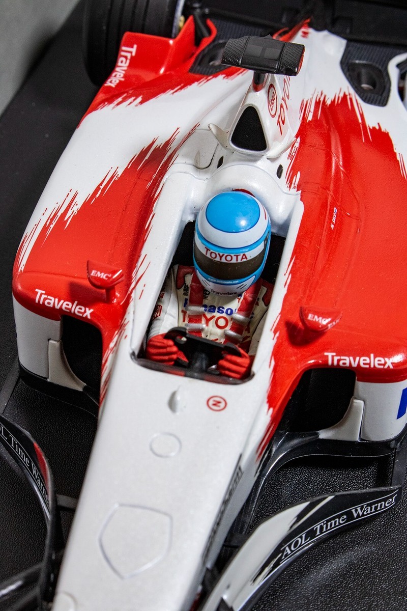 【ミニチャンプス　TOYOTA TF102 2002年　1/18】 ミニチャンプス TOYOTA TF102 2002年 1/18】