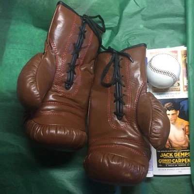 PAST TIME SPORTS 1920-1930 Antique style Boxing Gloves The golden age look