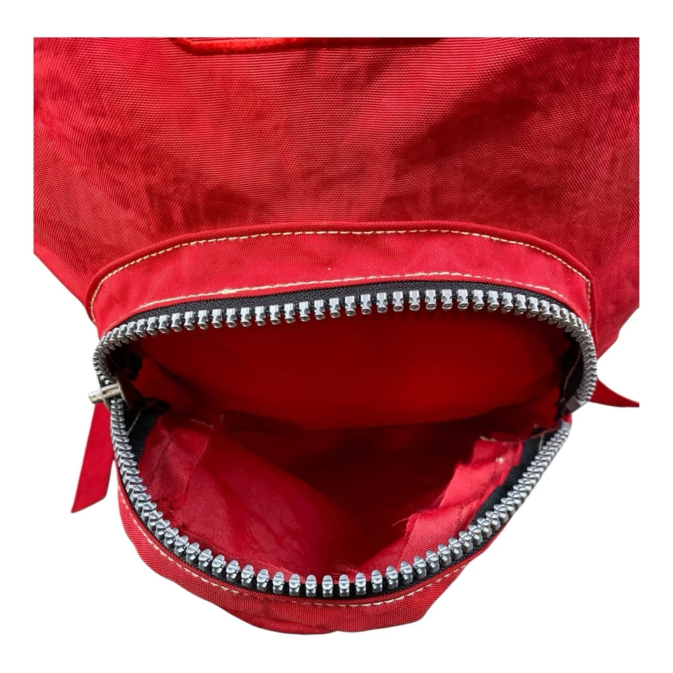 Vintage Y2K Invicta Red Nylon Backpack Milan, Italy Lightweight Great Condition - Image 3 of 4