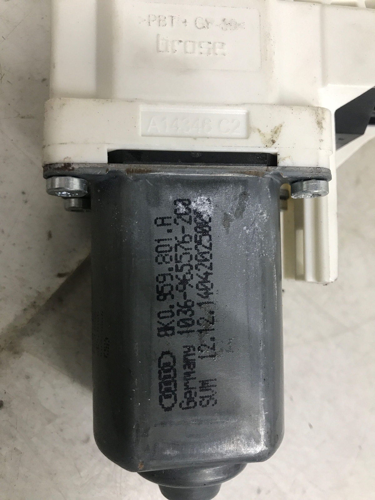2013 - 2019 BENTLEY FLYING SPUR FRONT RIGHT DOOR GLASS WINDOW MOTOR 8K0959801A