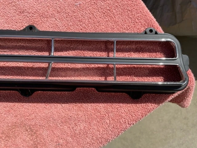 Buick Wildcat 1969 NOS luz trasera carcasa lámpara bisel #5961124 Foto 4 de 4