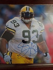 Gilbert Brown 8x10 autographed photo. Beckett certified