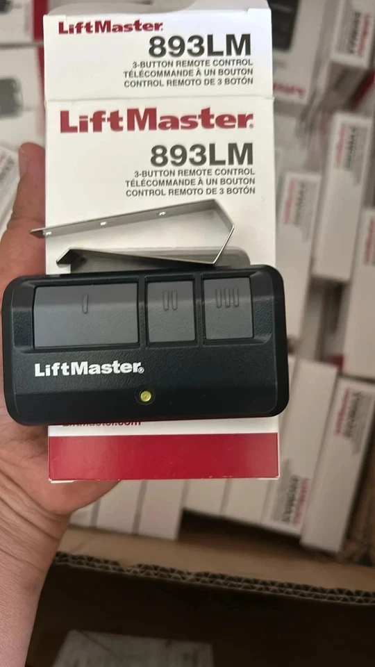 3-кнопочный пульт дистанционного управления для открывания гаражных дверей LiftMaster 893LM (упаковка из 20 шт.) - Изображение 3 из 4