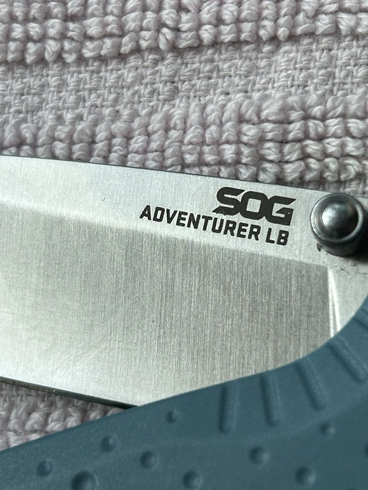 Lote de 2 cuchillos plegables SOG  Foto 4 de 4