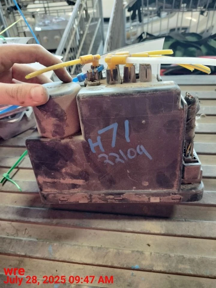 CHASIS CONTROL MODULE 1298000948 1995 MERCEDES-BENZ SL500 - Imagem 4 de 4