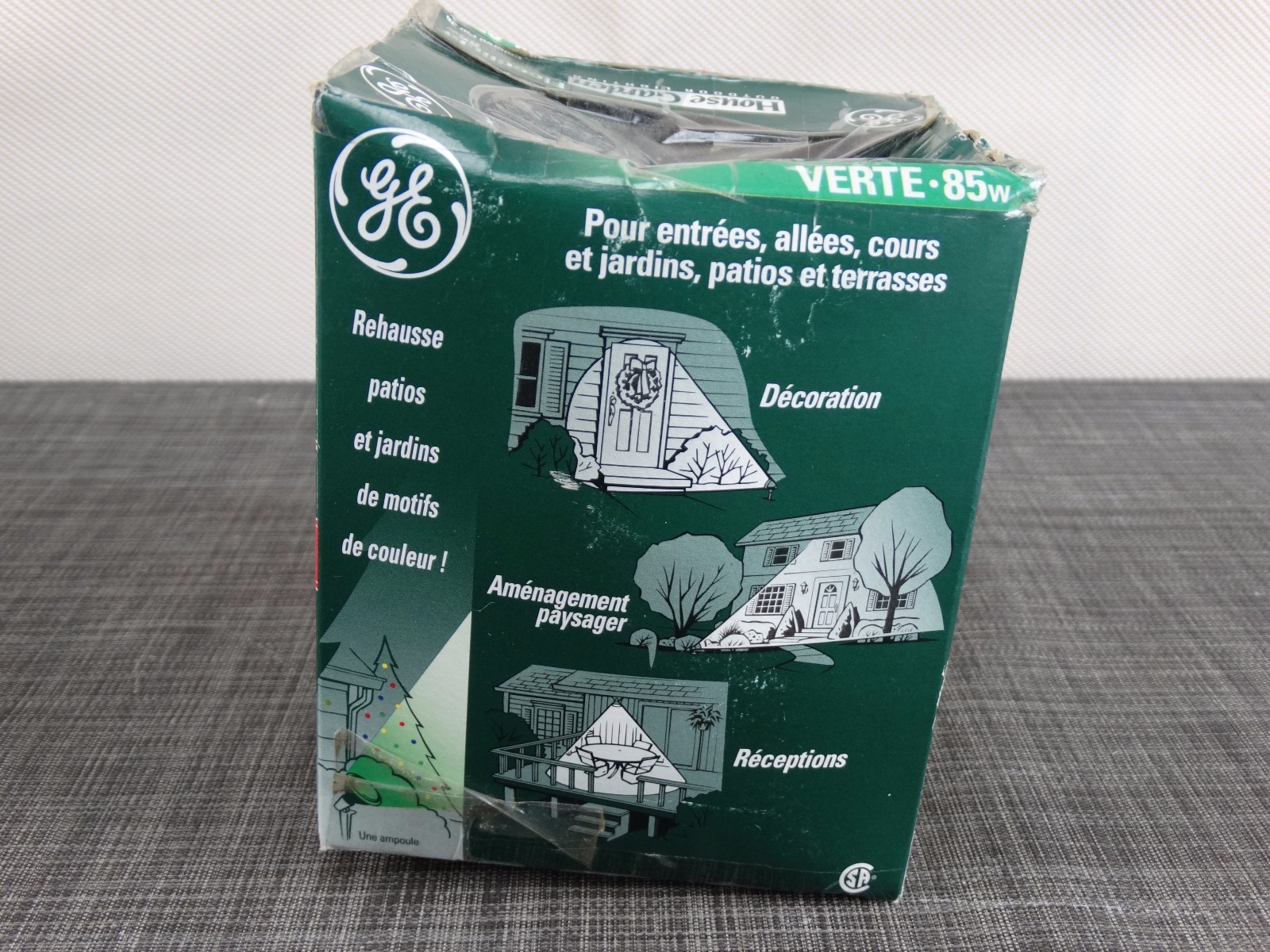 3 GREEN GE 85 Watt Medium Base 2000 Hour Life  PAR 38 Light Bulbs