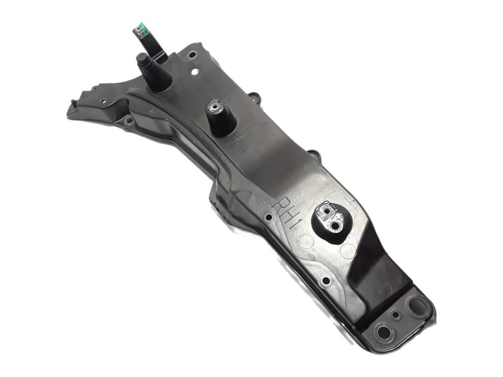VOLVO XC90 MK2 Front right fender mounting bracket RHD Original 