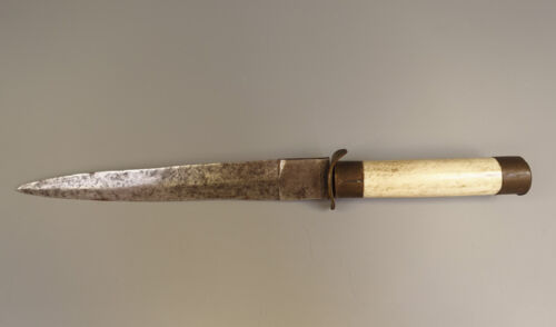 Ancien couteau européen/dague en fer + laiton vers 1800 - Photo 1/1