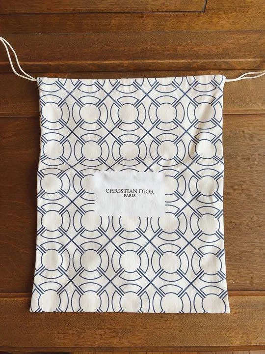 Sac cordon de serrage Maison Christian Dior poche 14450
