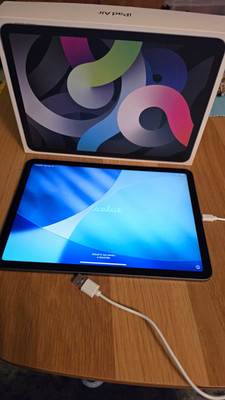 Apple iPad Air 4. Gen 10,9'' Wi Fi 64 GB Grau USB C MYFM2FD/A