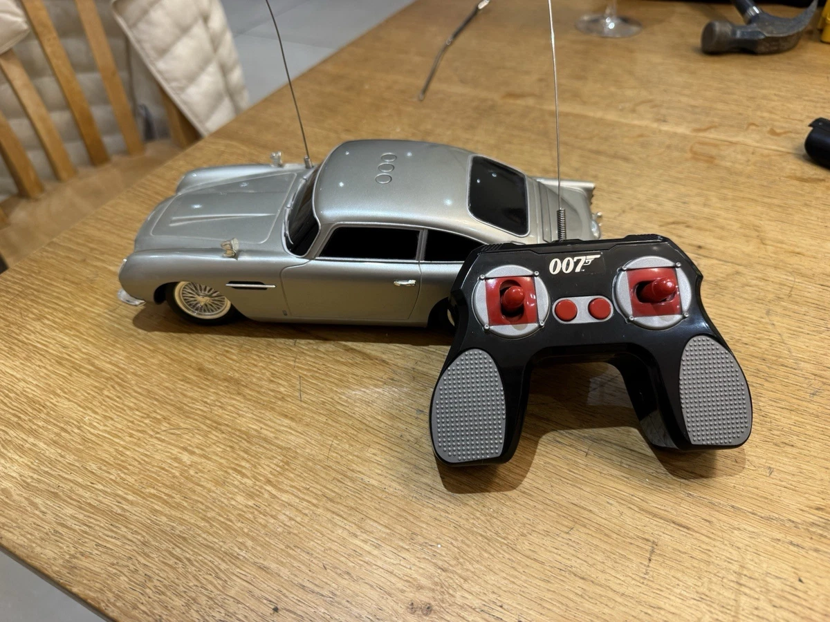 Nikko Aston Martin RC Model Vehicles & Remote-Controlled Toys for