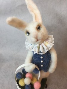 Vintage All Nature Smiles Fiber Art Hand Felted EASTER BUNNY with Basket FIGURE