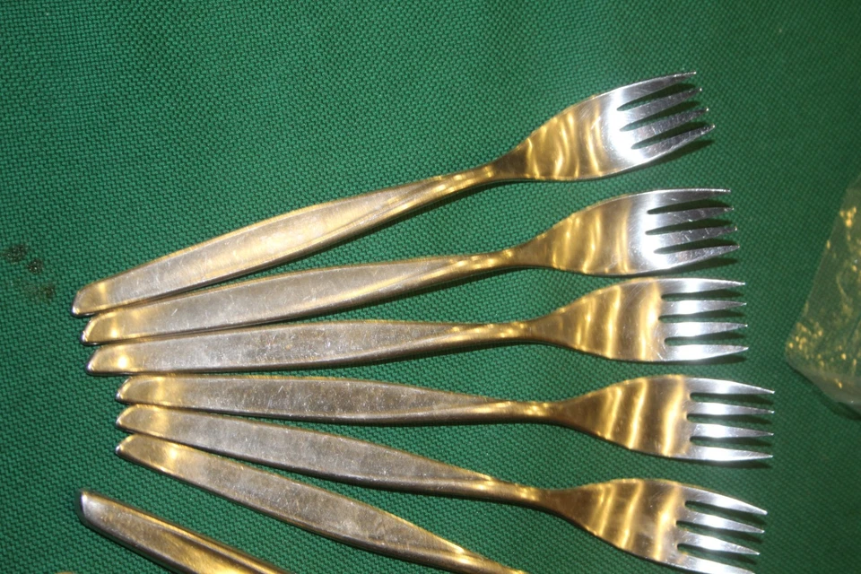 8 tlg BSF 6 Menügabeln Speisegabeln 1 Messer 1 löffel CANADA Inox Edelstahl rest - Bild 2 von 4