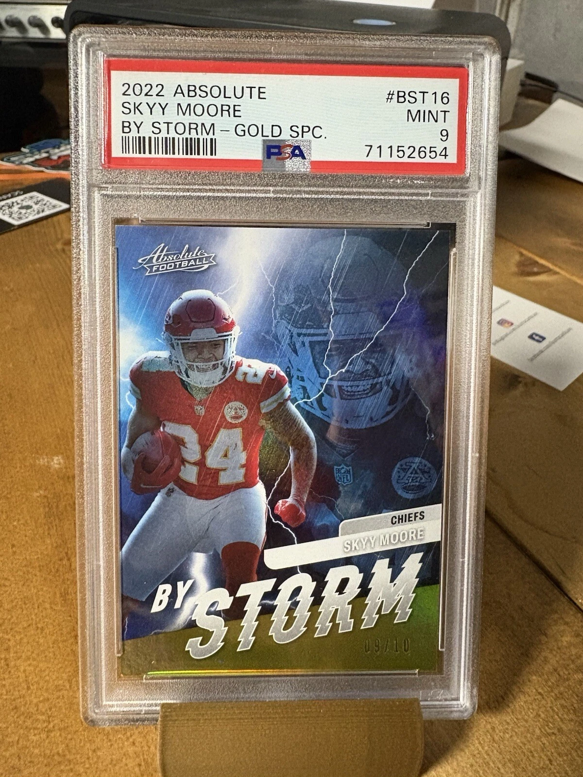 Skyy Moore Panini Absolute By Storm #BST16 Gold Spectrum