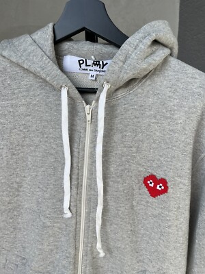 COMME DES GARCONS PLAY x Invader Pixel Heart Embroidered