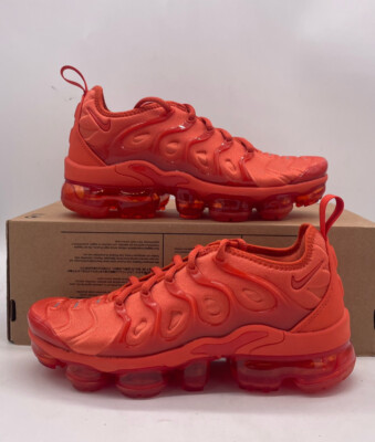 nike vapormax plus women's red