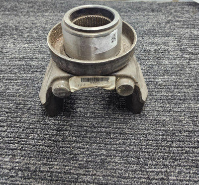 17TYS38-60 Drive Shaft End Yoke Steel 17 Fits Meritor