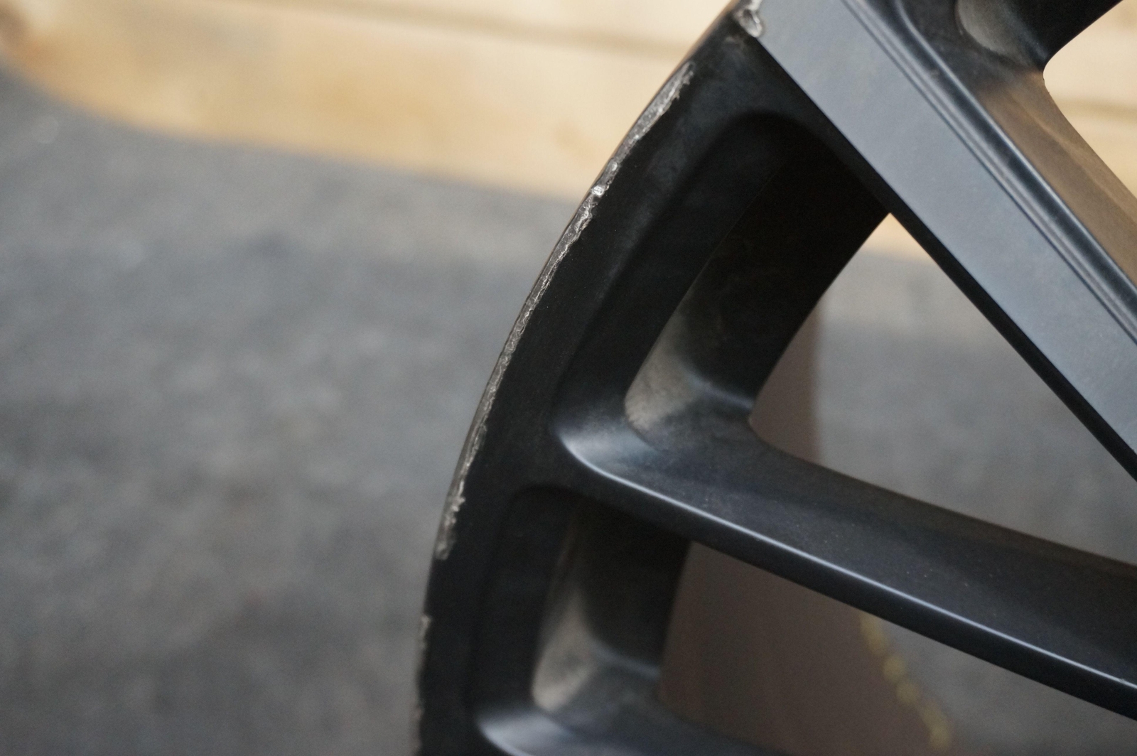 23x11.5 10 Spoke 5 Lug Wheel Rim NY83-9965G-JA Aston Martin DBX 707 2023 *Note