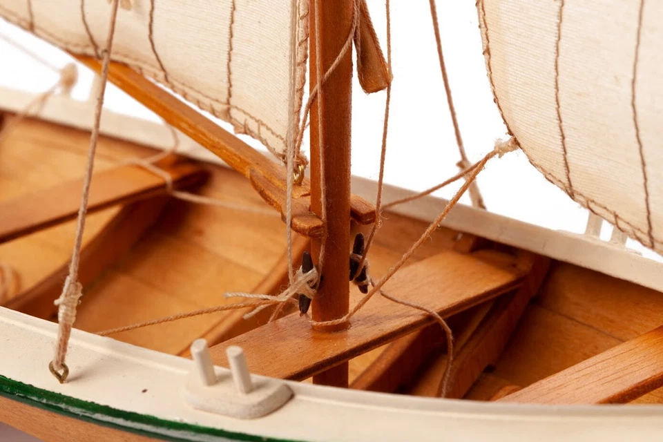 BILLING BOATS -TORBORG 910 - 1:20 - kit completo di montaggio - Immagine 4 di 4