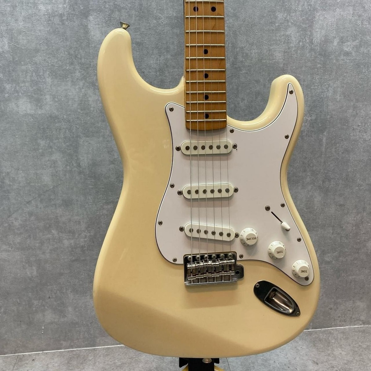 Fender Japan ST72-53 Stratocaster White Crafted in Japan 1995-1996