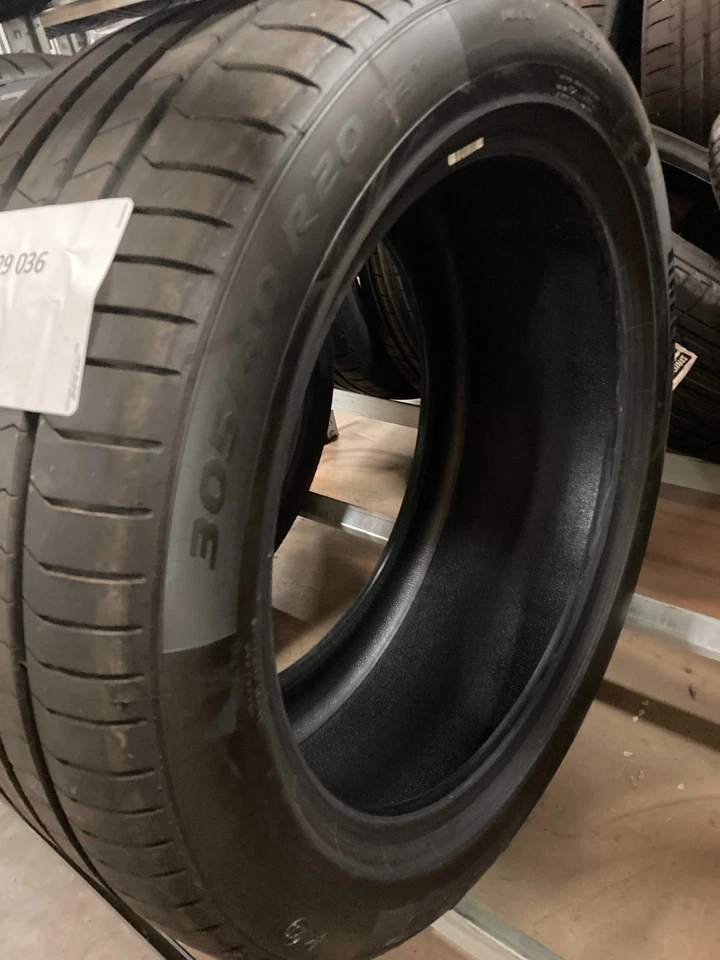 Sommerreifen Pirelli P-Zero  305 40 R 20 112 Y DOT DOT1725 UPE 429,01€ - Bild 2 von 4