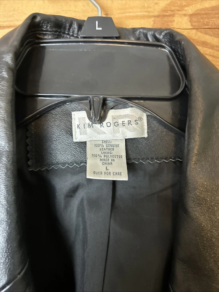Kim Rogers Talla L Mujer’s Blazer Cuero Negro Dos Frontales Con Bolsillos Foto 4 de 4