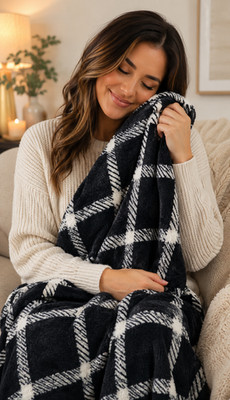 Comfort Bay Soft Throw Blanket Black & White Plaid 50 x 60  NWT