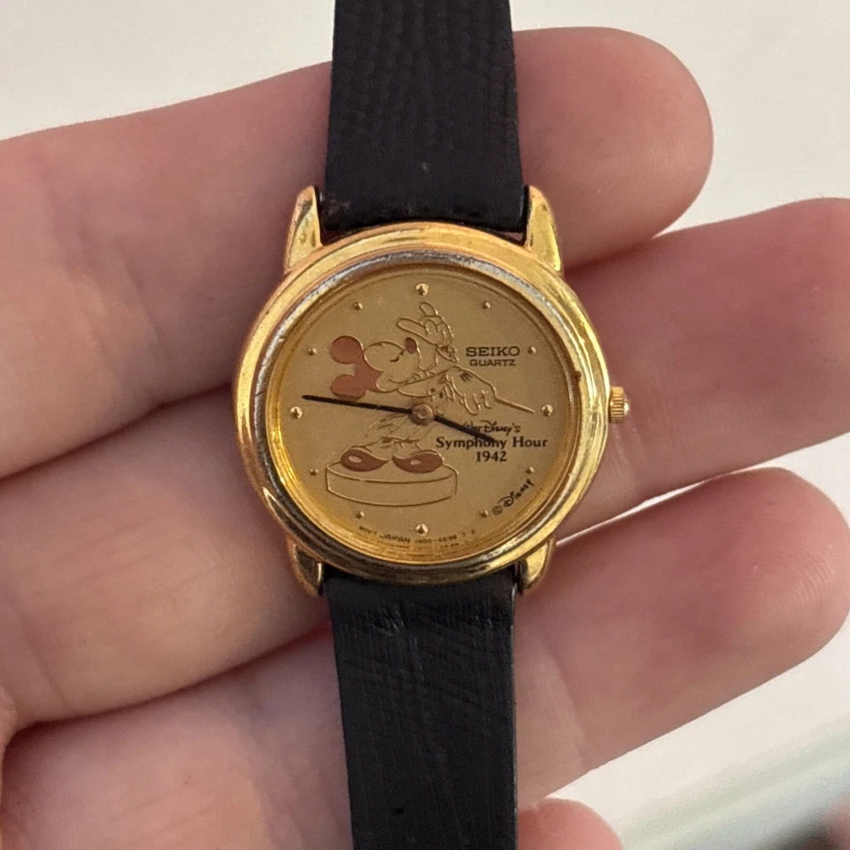 Mickey Mouse Limited Edition 1942 Symphony Hour SEIKO WATCH (small band) - Image 3 of 4