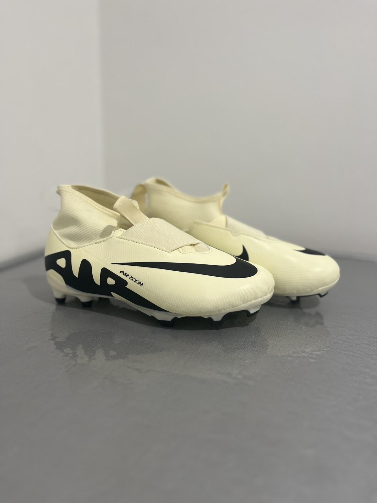 Nike Zoom Mercurial Superfly 9 Academy Soccer Cleats Size 4.5