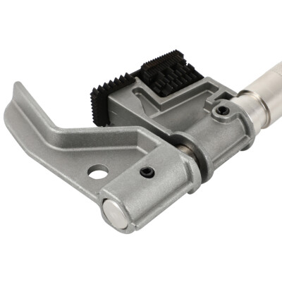 Universal 7402 Outside Thread Chaser Thread Repair Tool & 202817 Metric Die Sets